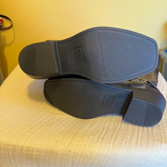 Faux Leather Moto Harness Boot NWOT still attached never worn - Picture 8 of 9